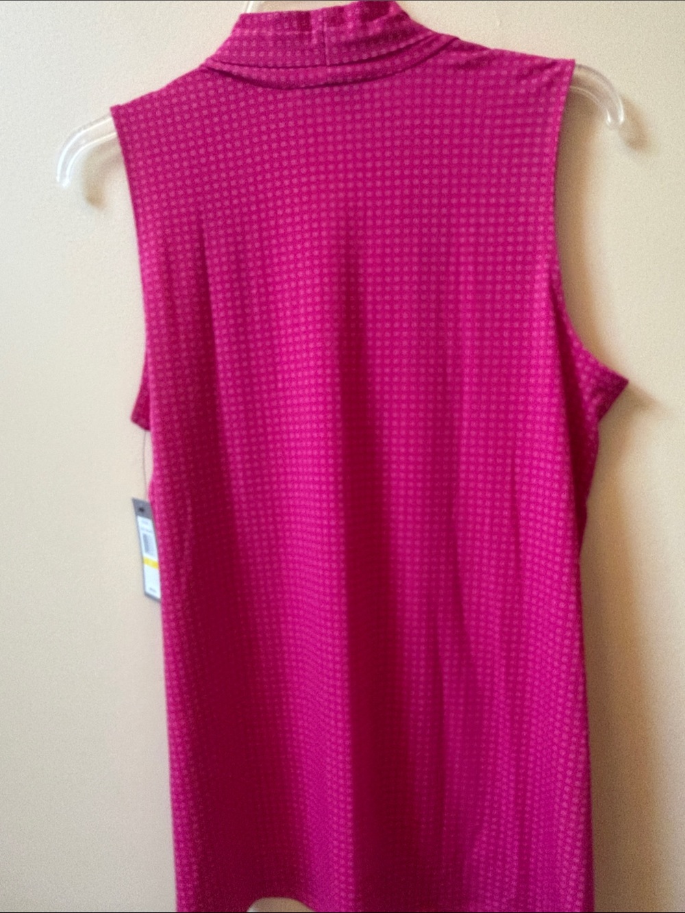 Chaus Sleeveless V-Neck Blouse in Fuchsia with Micro Dot Print - Picture 5 of 7